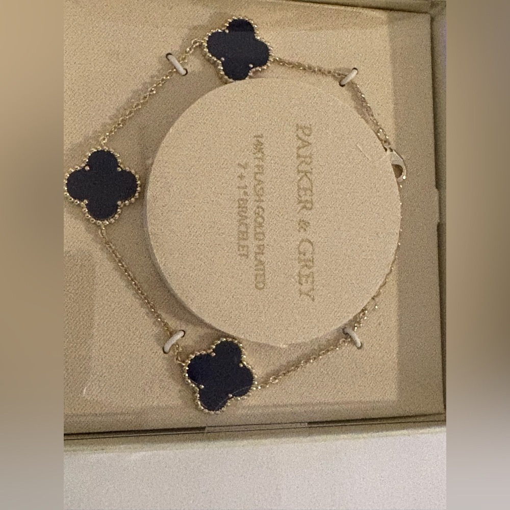 Gold-Plated Deep Blue Clover Bracelet